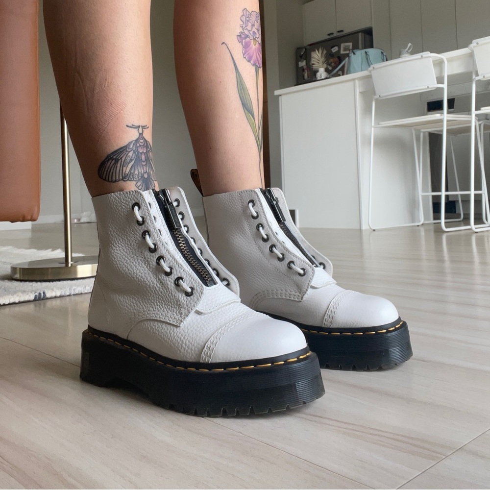 Dr Martens Sinclair Leather Platform boots size 8